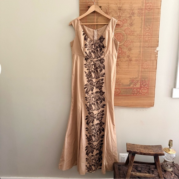 Vintage Hawaiian Princess Kaiulani Maxi Dress - Picture 1 of 8